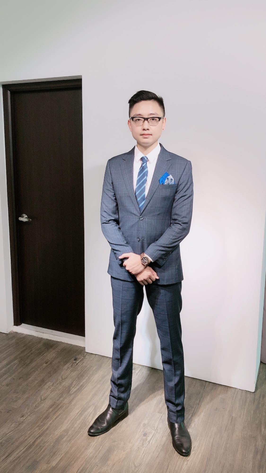 How Tuân Vũ Wears @Leon Suits
