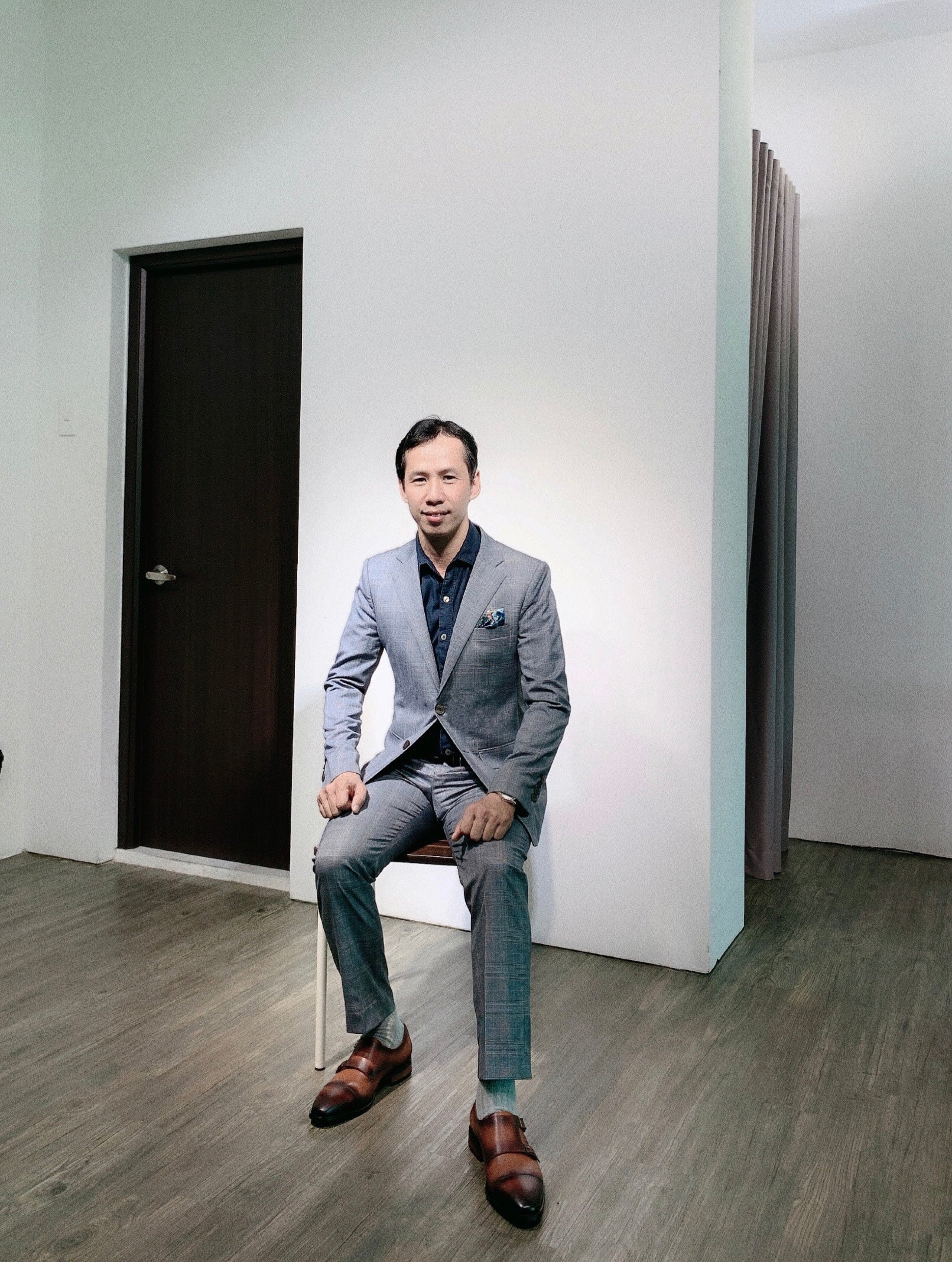 How Mr. Hải Wears @Leon Suits