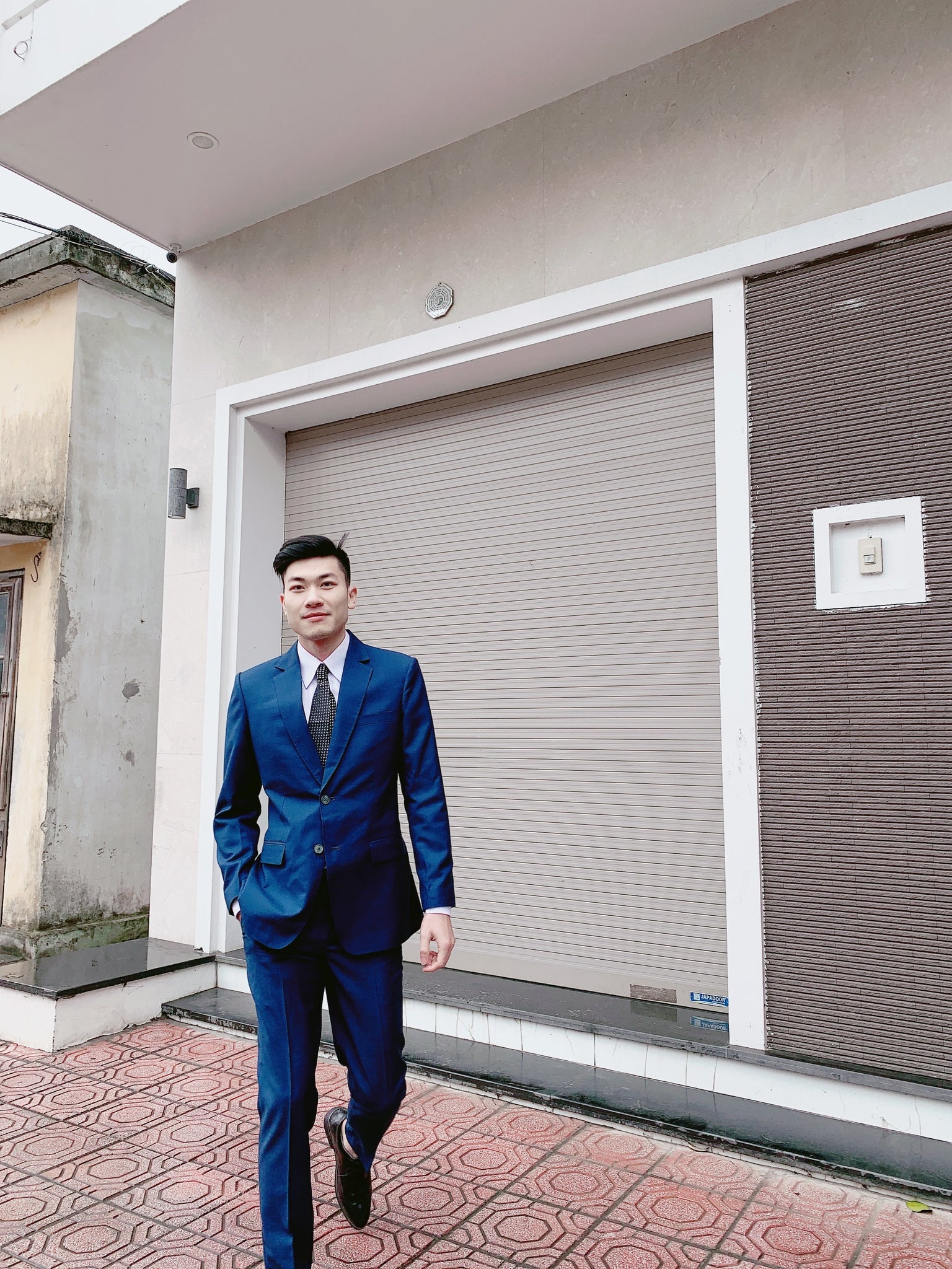 Standard Custom Made ‘Crash Landing On You’ Medium Navy Suits
