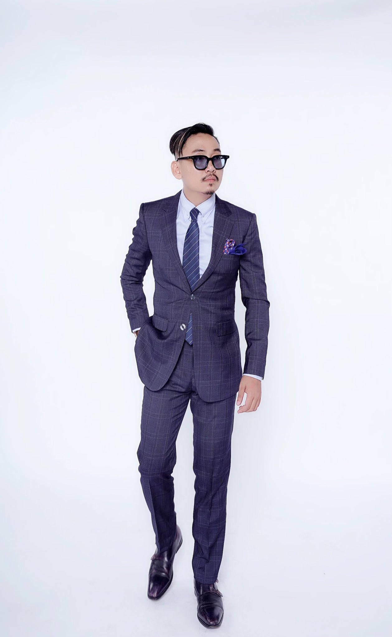 RTW CONTEMPORARY Dark Grey Plaid