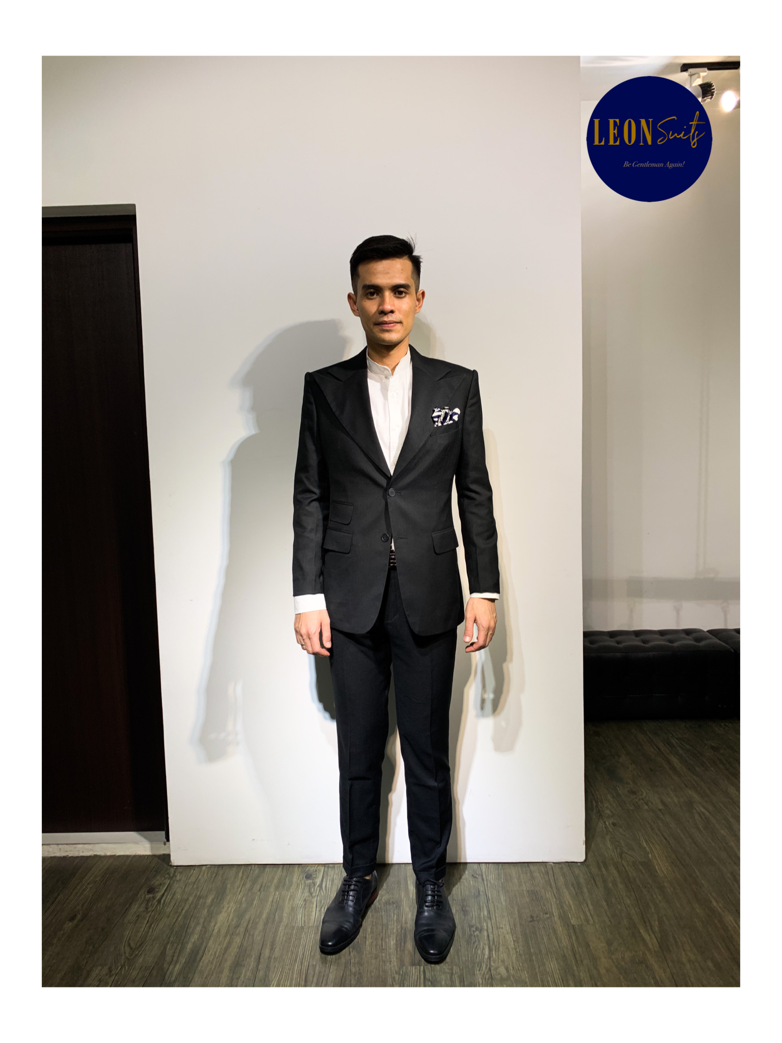 Grey Wide Lapel & Neapolitan Shoulder Suit