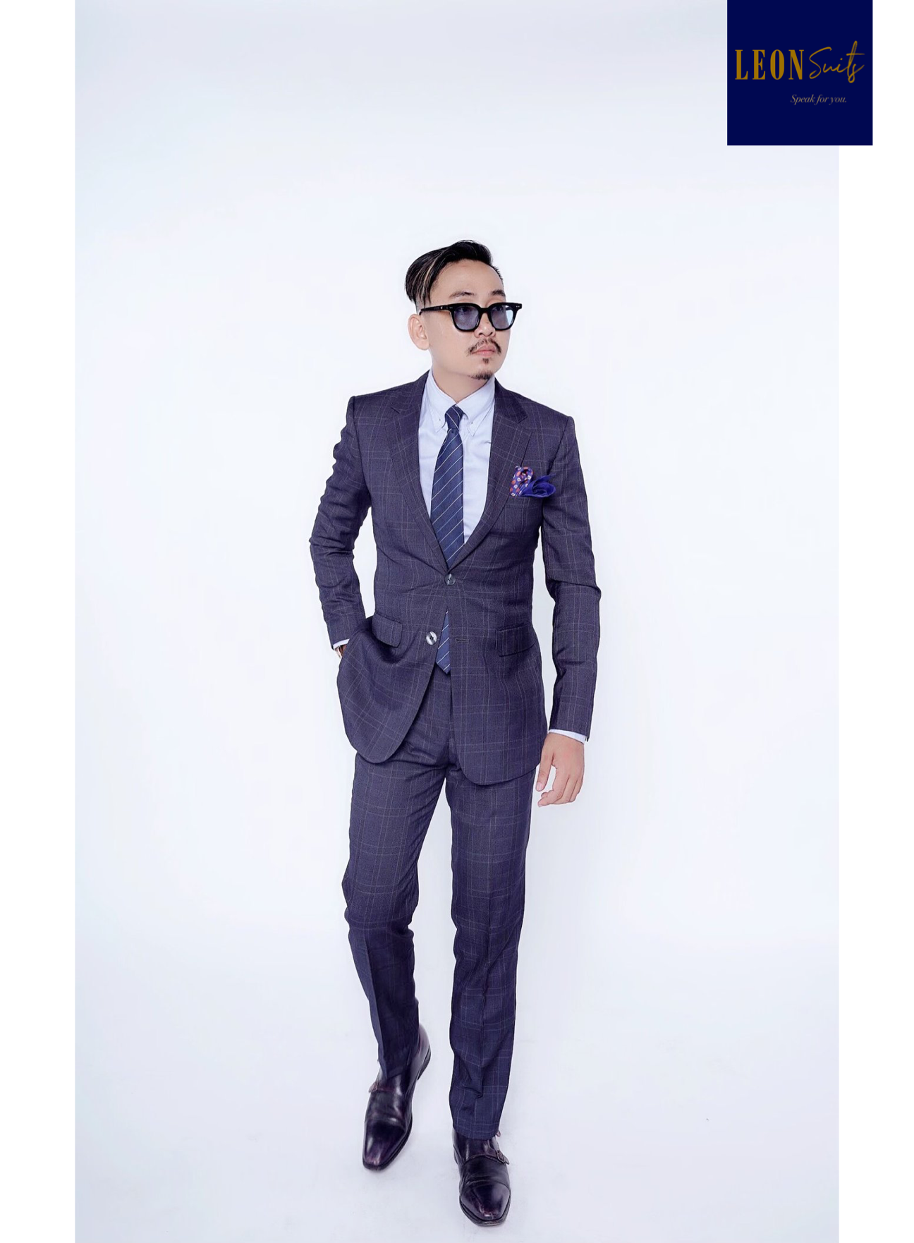 ONLINE MADE TO MEASURE SERVICE W/ AI BODY MEASUREMENT APPS