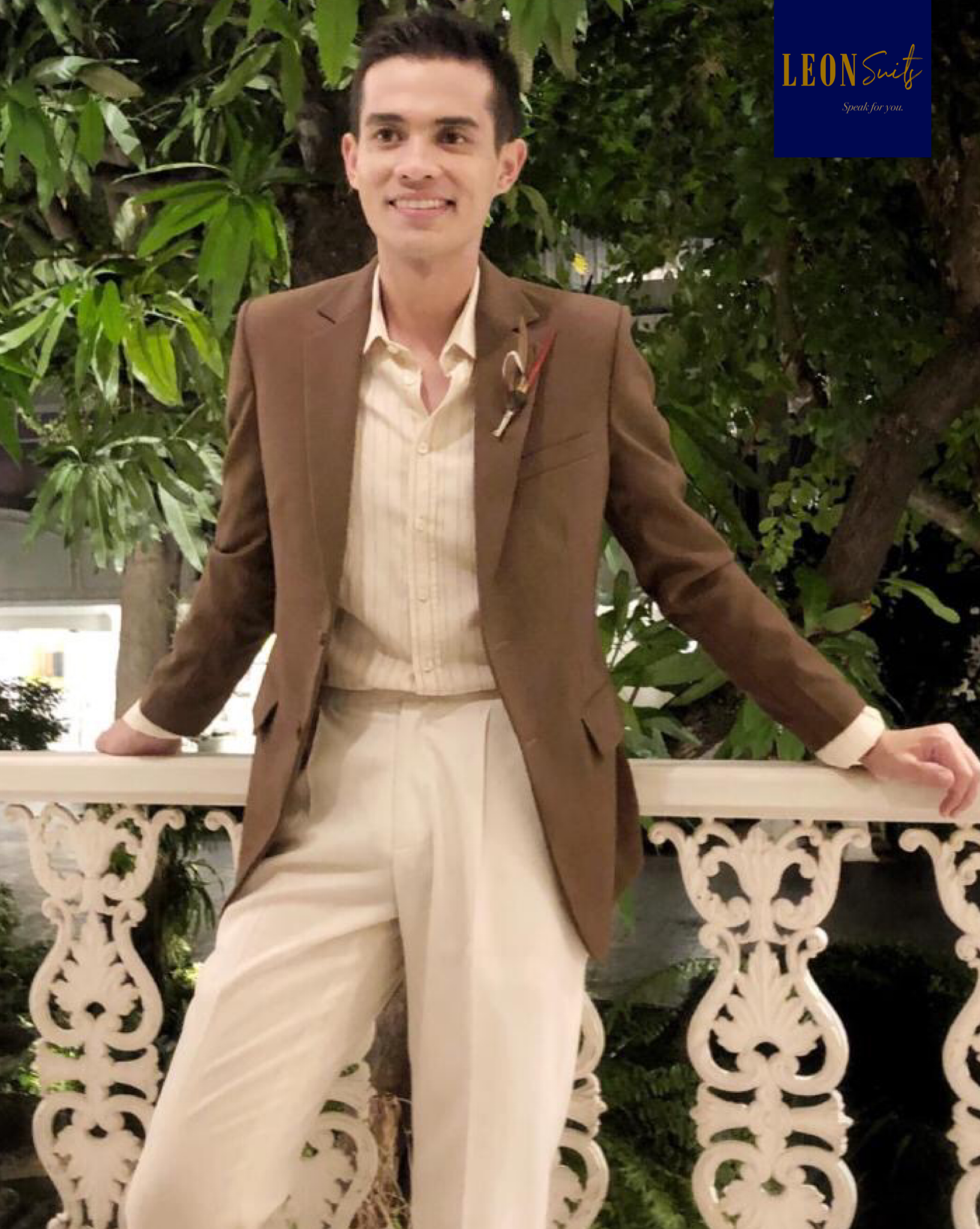 Standard Custom Made Brown 3-piece Suit