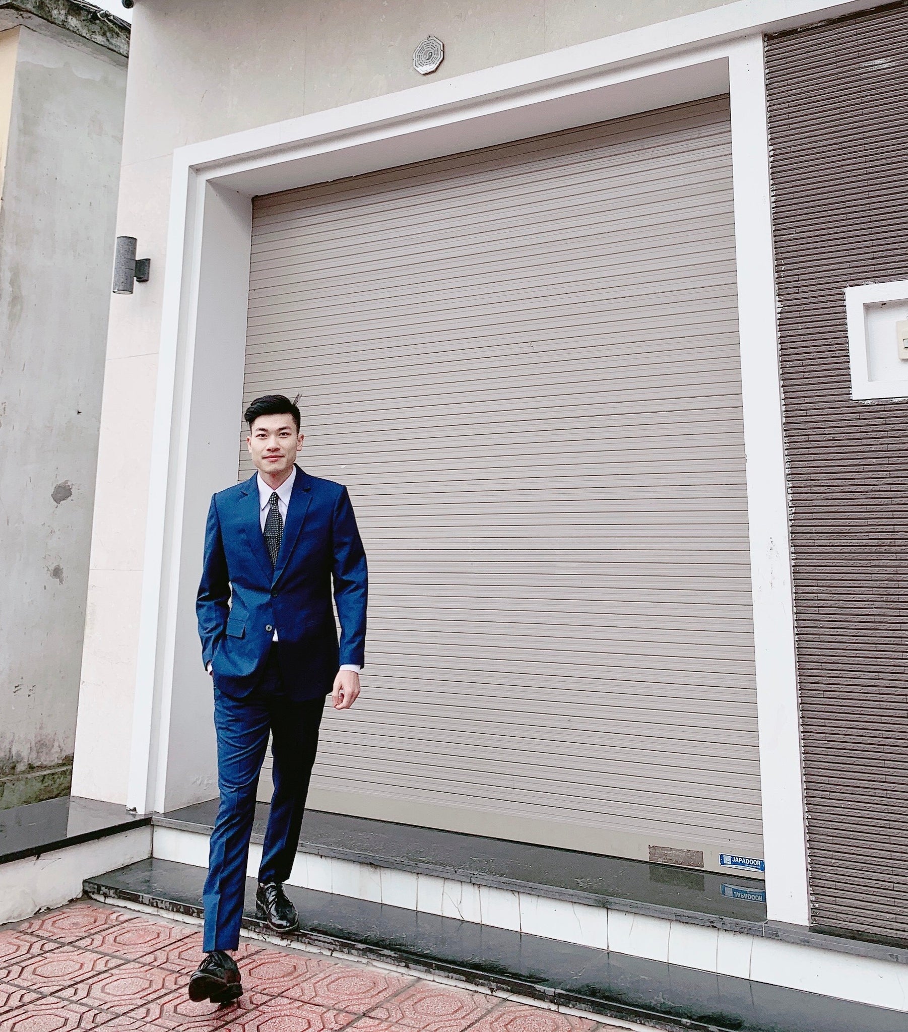 Standard Custom Made ‘Crash Landing On You’ Medium Navy Suits