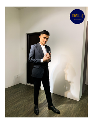 Wide Lapel & Neapolitan Shoulder Black Suit
