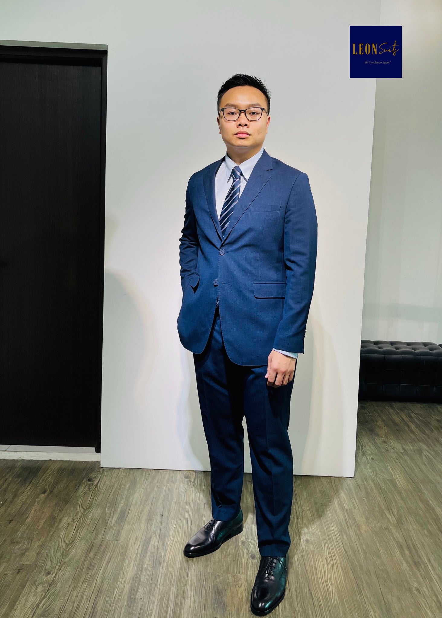 Premium Bespoke Navy Invisible Pattern Suit